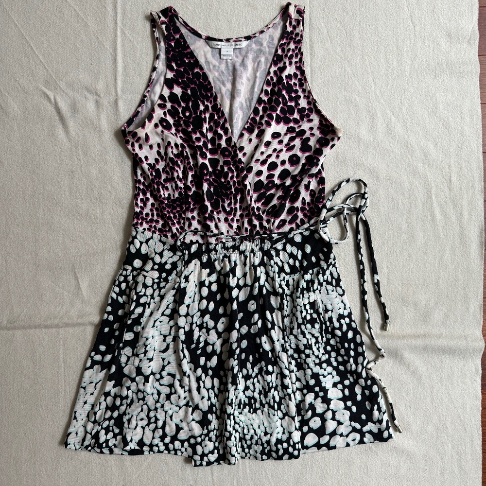 Diane con Furstenberg colorful silk dress size 4